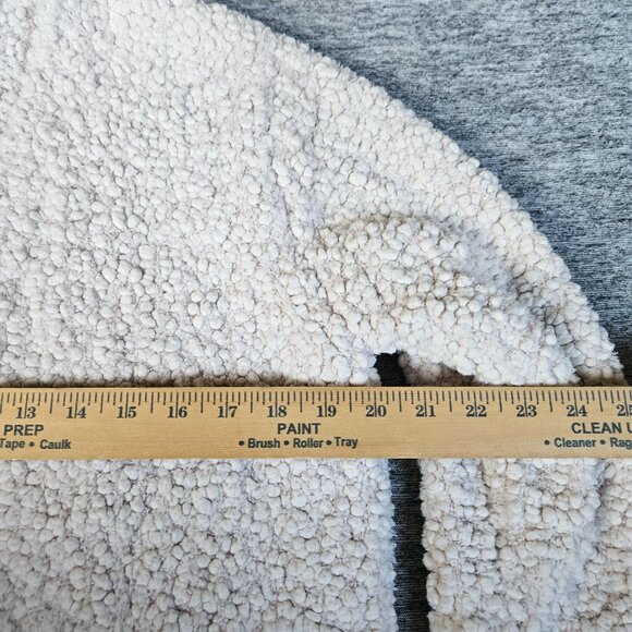 Beautiful Barefoot Dreams Womens Boucle Cardi Sweater in Almond Size Medium EUC - Picture 6 of 9